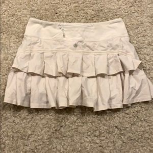 lululemon pace setter skirt: size 4